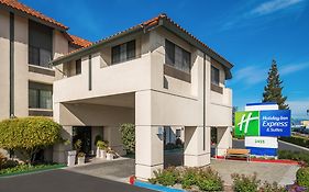 Holiday Inn Express & Suites Santa Clara - Silicon Valley By Ihg